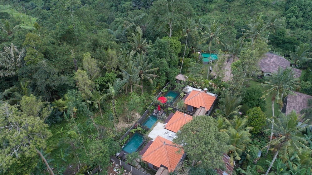 Bunut Garden Luxury Private Villa: 2019 Room Prices $104, Deals ... Bunut Garden Luxury Private Villa: 2019 Room Prices $104, Deals ...