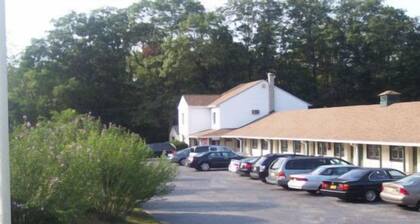 Shore Hills Motel
