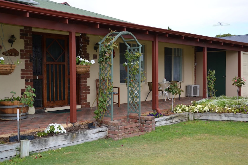 Busselton Marina Bed and Breakfast