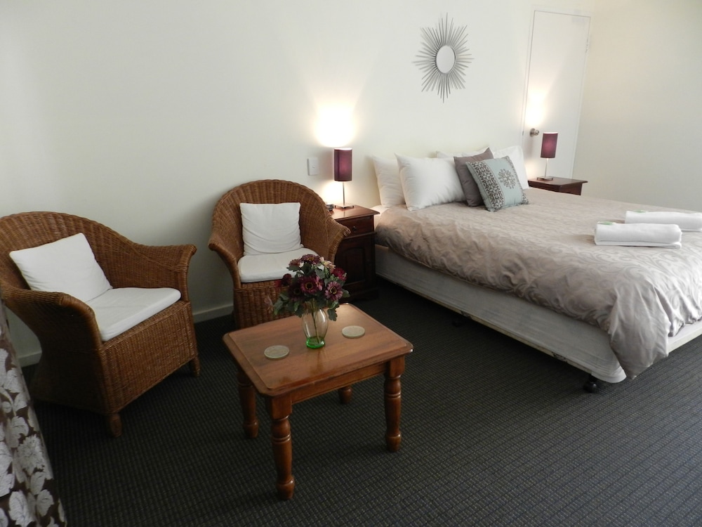 Harbourside Motel