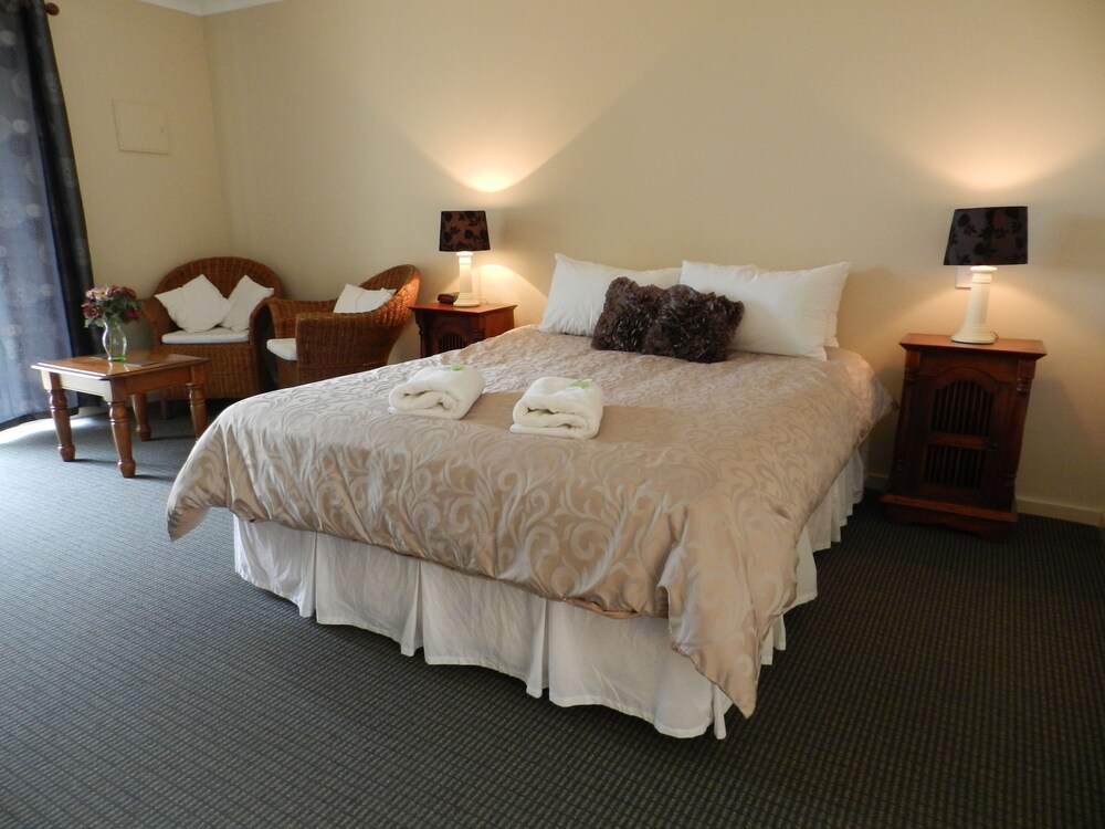 Harbourside Motel