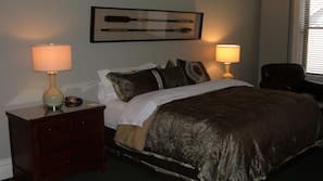 Desk, iron/ironing board, rollaway beds, free WiFi
