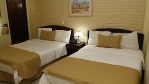 Premium bedding, in-room safe, desk, iron/ironing board