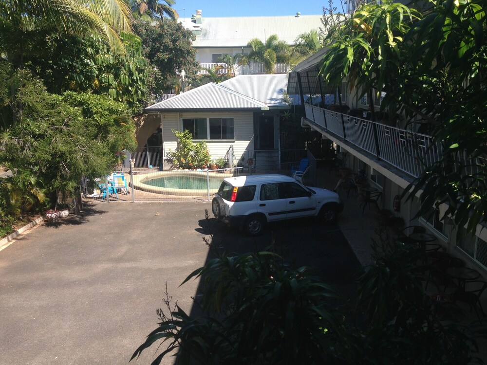 Parking, Cairns City Motel