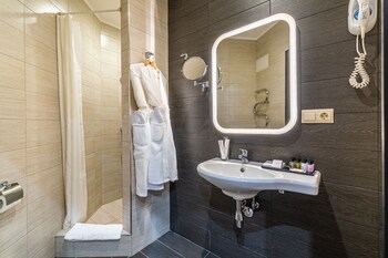 Kravt Sadovaya Hotel Reviews Photos Rates Ebookers Ie