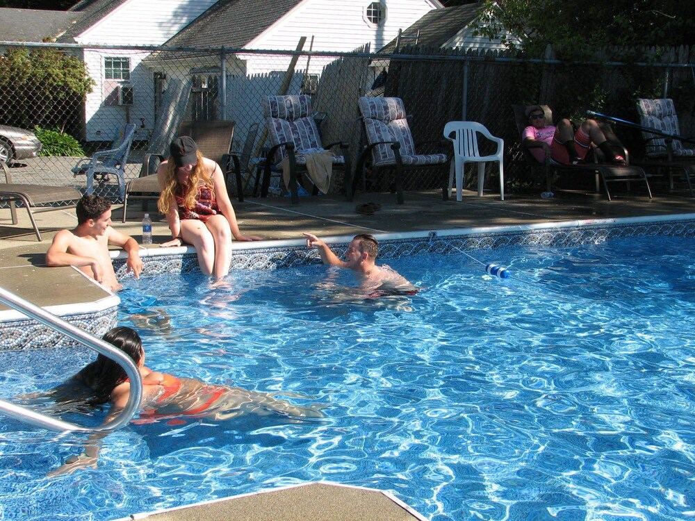 Outdoor pool, The Landings Inn and Cottages at Old Orchard Beach