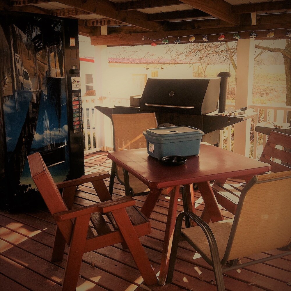 Little River Inn Motel Guest House In Osceola Ia Expedia