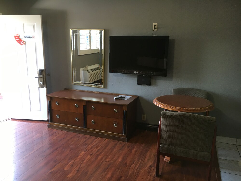 Eagle Inn Motel in Los Angeles Best Rates & Deals on Orbitz