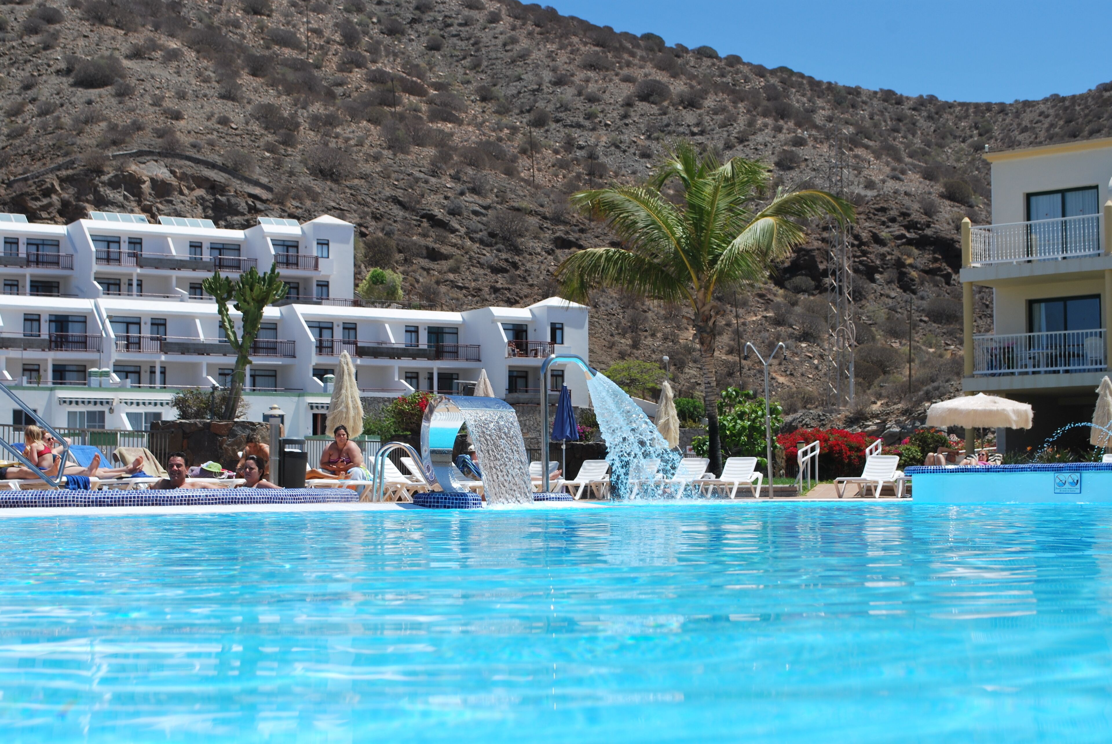 Amazon 東京タカラ ナチュラルパーク メープルリーフクリームbox 95g 6箱 ナチュラルパーク ビスケット クッキー 通販