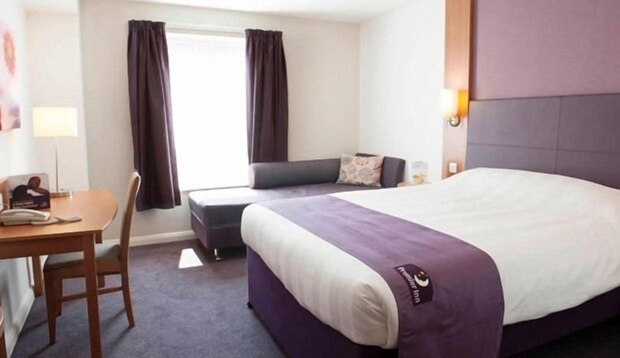 Premier Inn Manchester Heaton Park 2021 Room Prices Deals Reviews Expedia Com