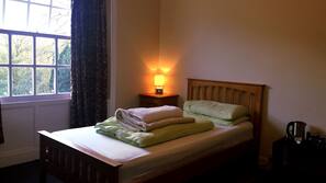 Hypo-allergenic bedding, in-room safe, free cots/infant beds, free WiFi
