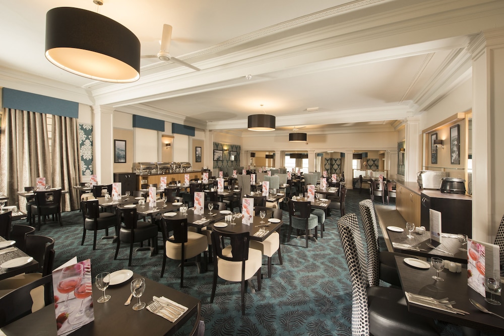 Breakfast area, The Beresford Hotel