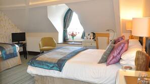 Desk, iron/ironing board, free WiFi
