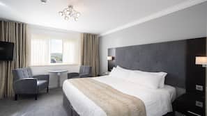 Desk, iron/ironing board, free WiFi, linens