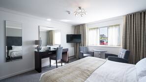 Desk, iron/ironing board, free WiFi, linens