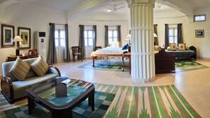 Minibar, desk, free WiFi