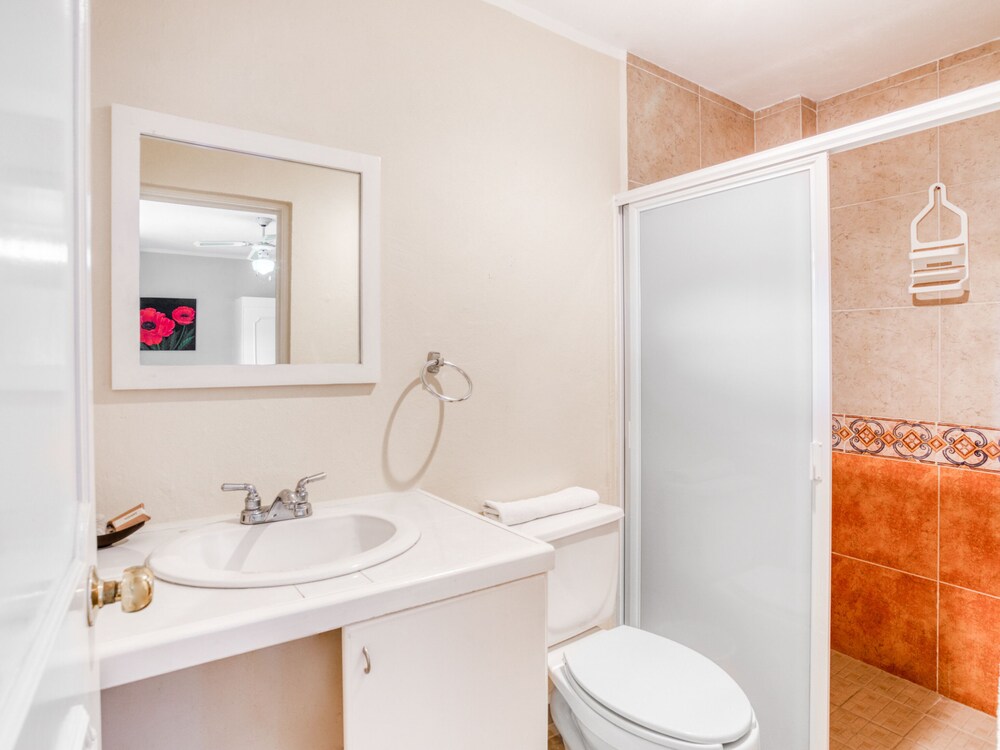 Book Oyo Hotel Casa Anturio In Cuernavaca Hotels Com