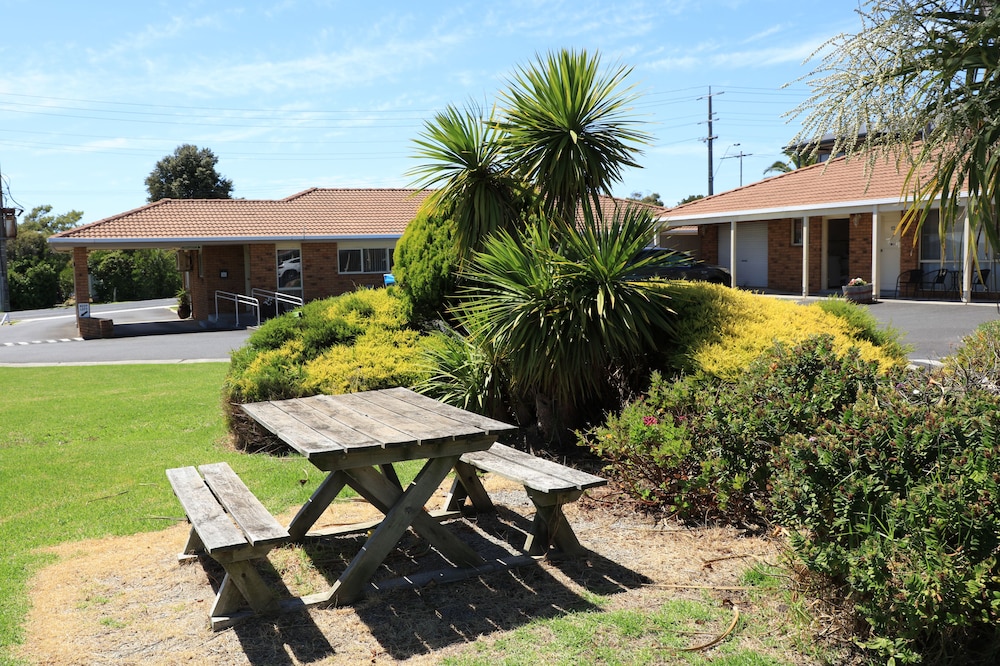 Quays Motel San Remo