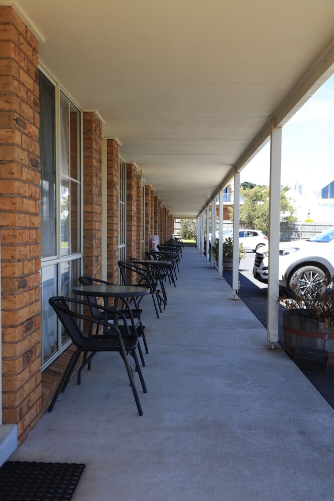 Quays Motel San Remo