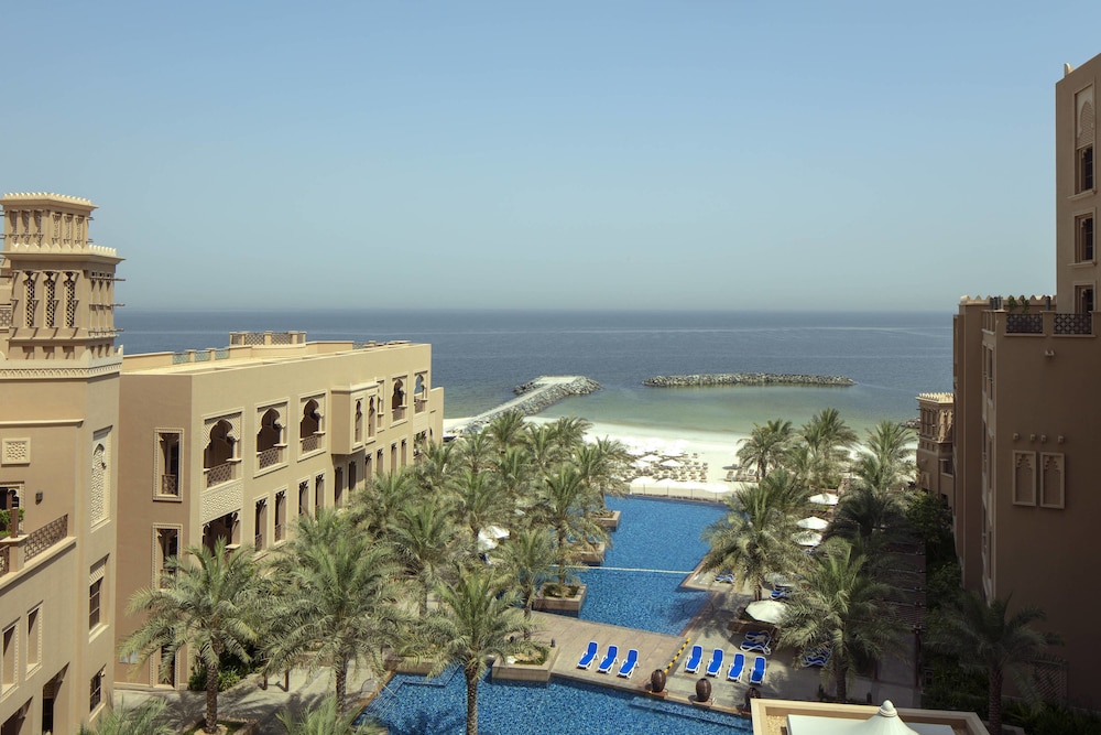Sheraton Sharjah Beach Resort Spa Dubai Are Best Price Sheraton Sharjah Beach Resort Spa
