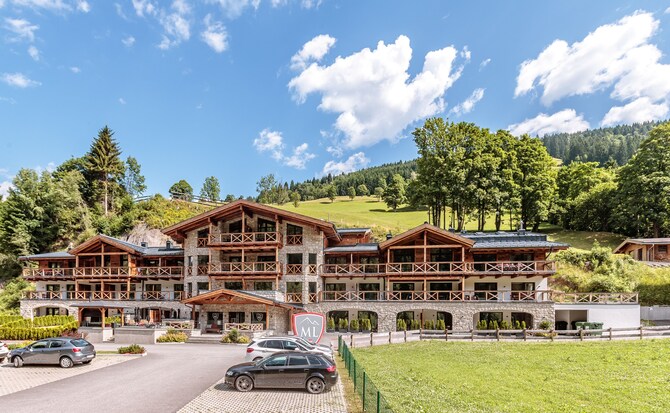 avenida mountain lodges saalbach fahrrad unterstellen