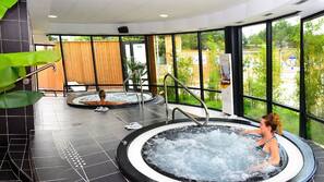 Bain à remous intérieur