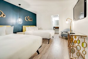 Fairway Double Queen | Premium bedding, desk, iron/ironing board, free WiFi