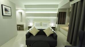 Desk, iron/ironing board, rollaway beds, free WiFi