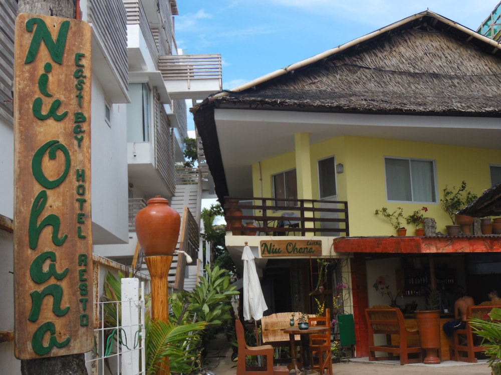 Niu Ohana East Bay Hotel And Apartments In Boracay Island Niu Ohana East Bay Hotel And Apartments