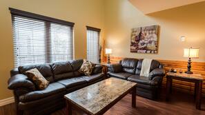 Flat-screen TV, fireplace, DVD player