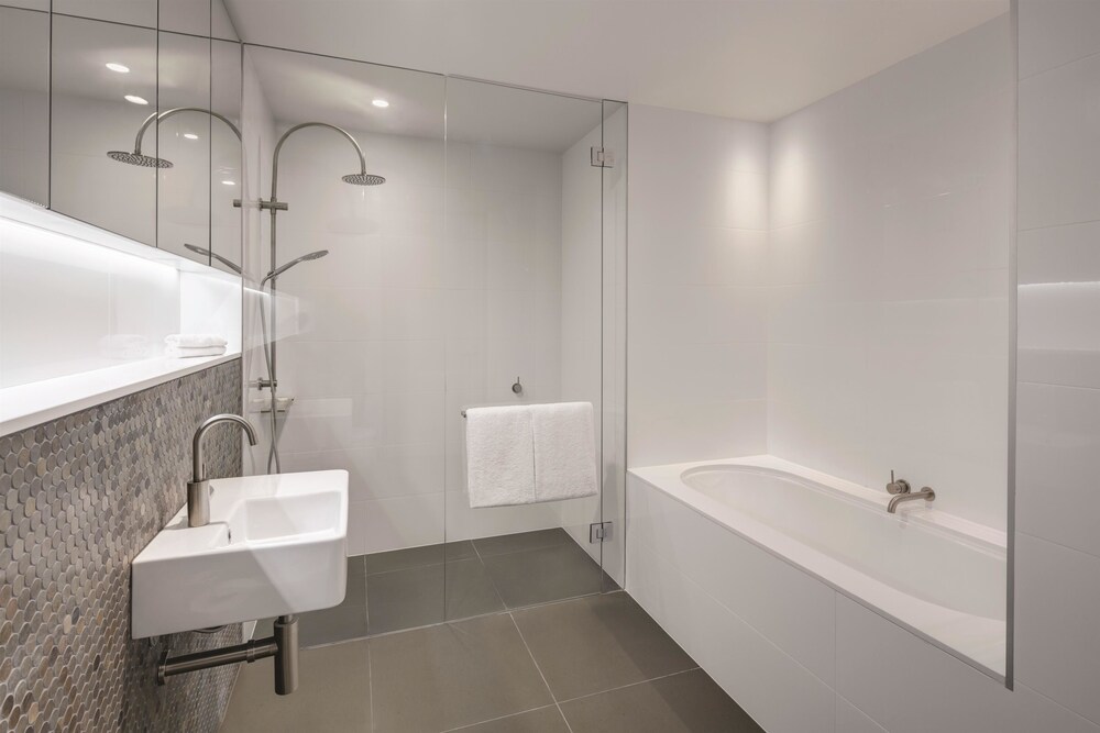 Vibe Hotel Canberra
