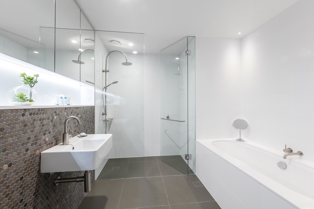 Vibe Hotel Canberra