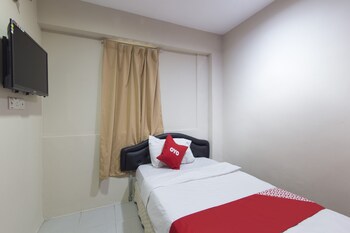 Oyo Hotel Casavilla Petaling Jaya Kuala Lumpur Room Prices Reviews Travelocity