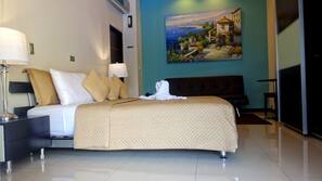 Minibar, in-room safe, laptop workspace, free WiFi