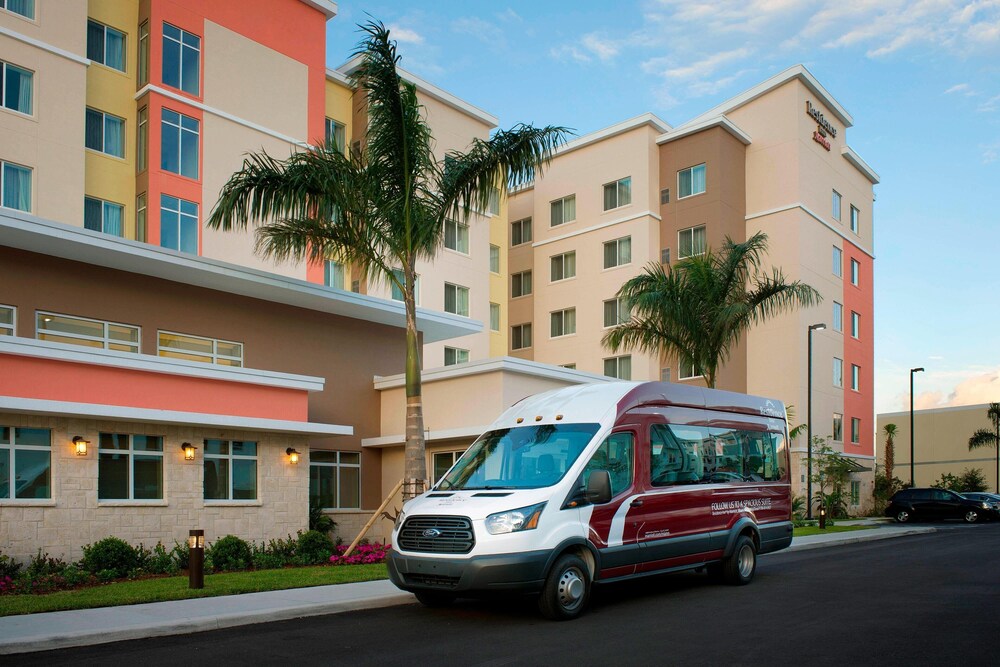 Exterior, Residence Inn Miami Airport West/Doral