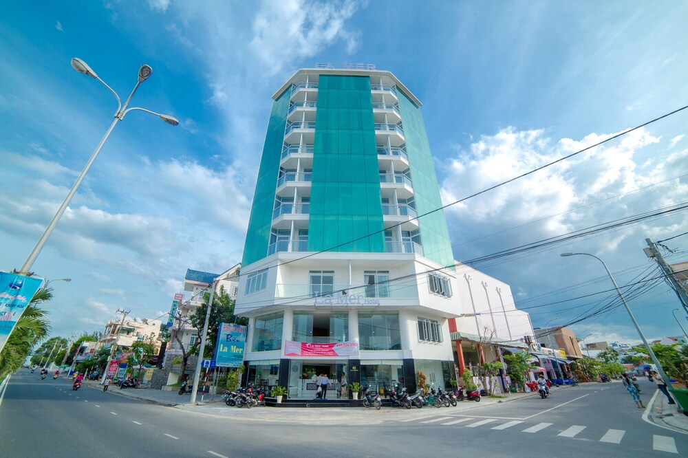 Aerial view, La Mer Hotel Nha Trang