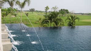 Outdoor pool, an infinity pool