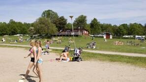 Nær stranden