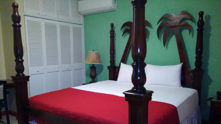Glistening Waters Hotel