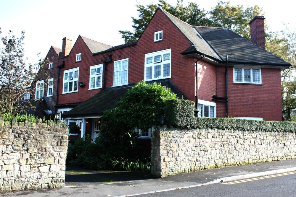 Exterior, Barons Court Hotel