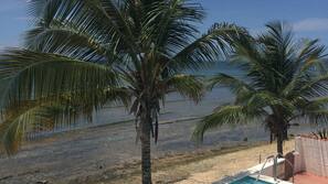 2 piscinas externas, guarda-sóis, espreguiçadeiras
