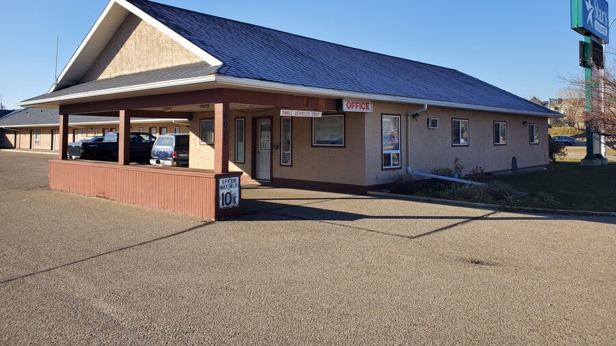 Stars Inn & Suites Building B