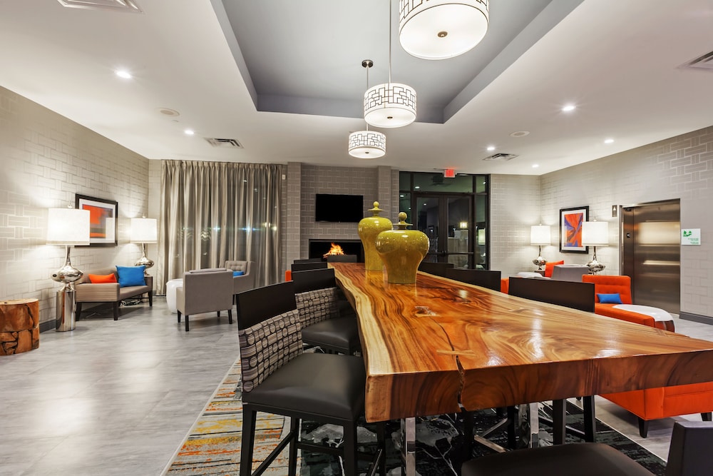 Holiday Inn Houston NE - Bush Airport Area, an IHG Hotel