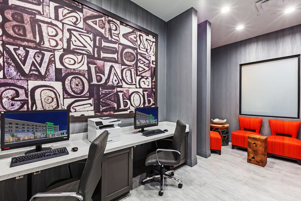 Holiday Inn Houston NE - Bush Airport Area, an IHG Hotel