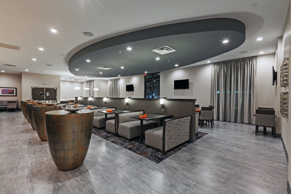 Holiday Inn Houston NE - Bush Airport Area, an IHG Hotel