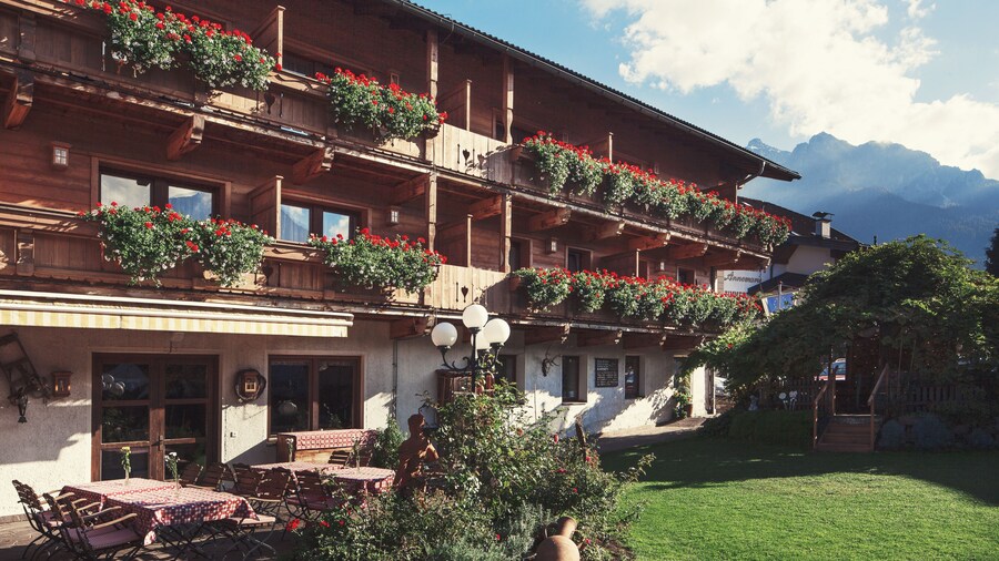 Hotel Alpenstolz
