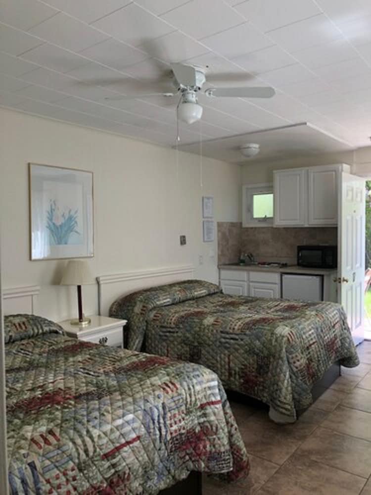 Southold Beach Motel Rooms, Reviews & Deals (Southold, USA) Wotif