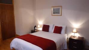 Iron/ironing board, free WiFi, linens