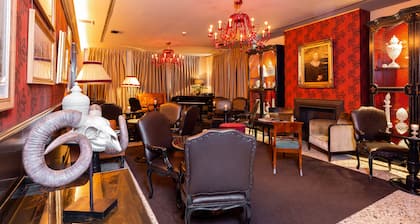 Glam Boutique Hotel