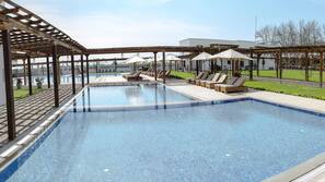 Outdoor pool, sun loungers